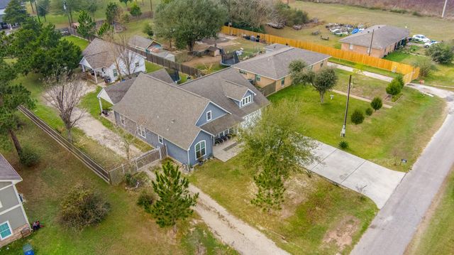 515 Dahila Street, Waller, TX 77484