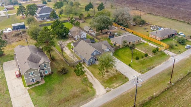 515 Dahila Street, Waller, TX 77484