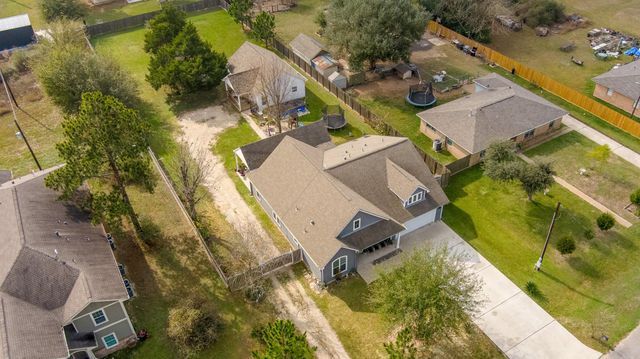 515 Dahila Street, Waller, TX 77484