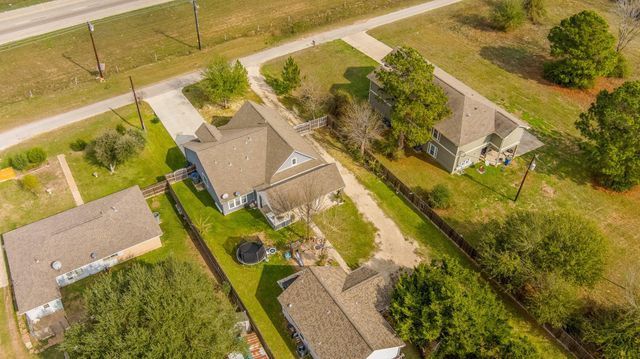 515 Dahila Street, Waller, TX 77484