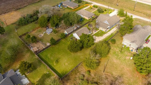 515 Dahila Street, Waller, TX 77484