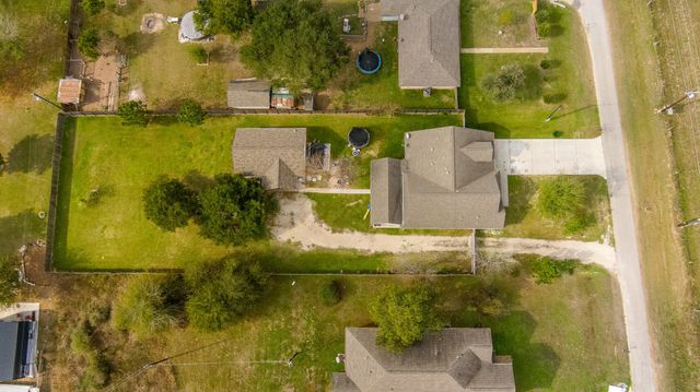 515 Dahila Street, Waller, TX 77484