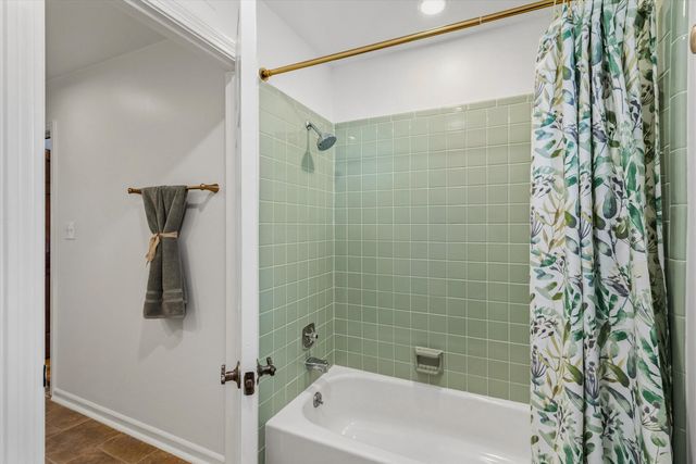 2485 COUNTRYWOOD PKY, Memphis, TN 38016