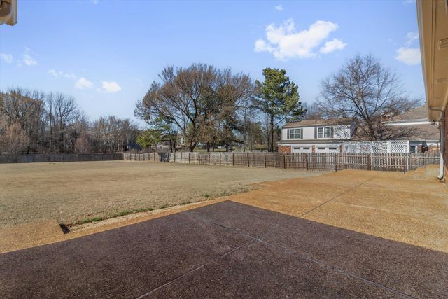 2485 COUNTRYWOOD PKY, Memphis, TN 38016