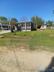 416747 Delaware Drive, Checotah, OK 74426