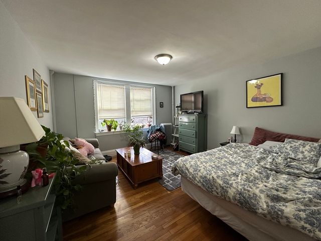 8 Brooks Park 24, Medford, MA 01255