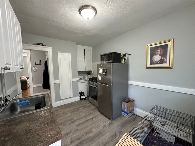 8 Brooks Park 24, Medford, MA 01255