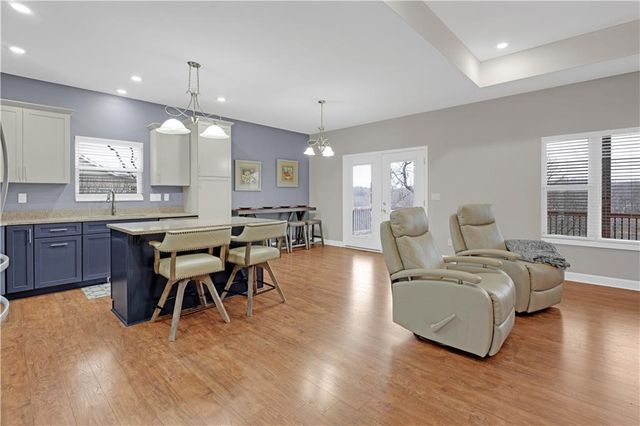 27487 Isabella Lane, Warsaw, MO 65355