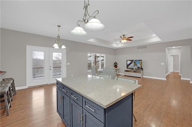 27487 Isabella Lane, Warsaw, MO 65355