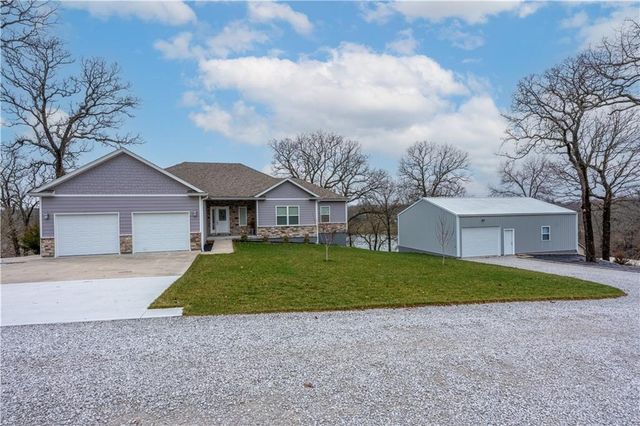 27487 Isabella Lane, Warsaw, MO 65355