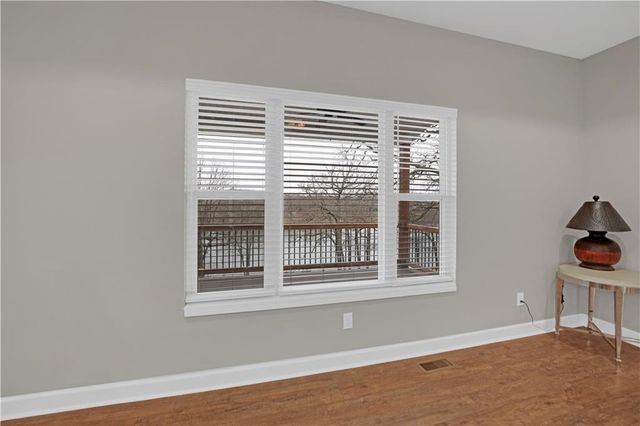 27487 Isabella Lane, Warsaw, MO 65355