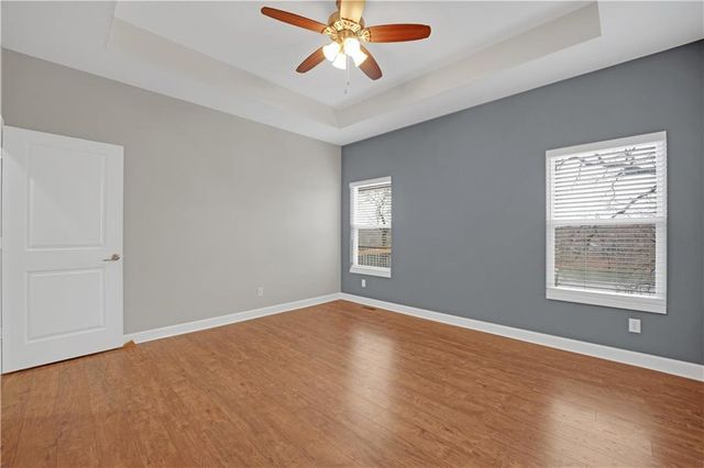 27487 Isabella Lane, Warsaw, MO 65355