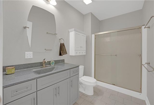 27487 Isabella Lane, Warsaw, MO 65355