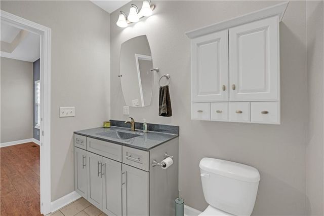 27487 Isabella Lane, Warsaw, MO 65355