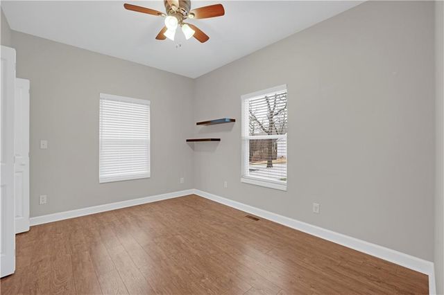 27487 Isabella Lane, Warsaw, MO 65355