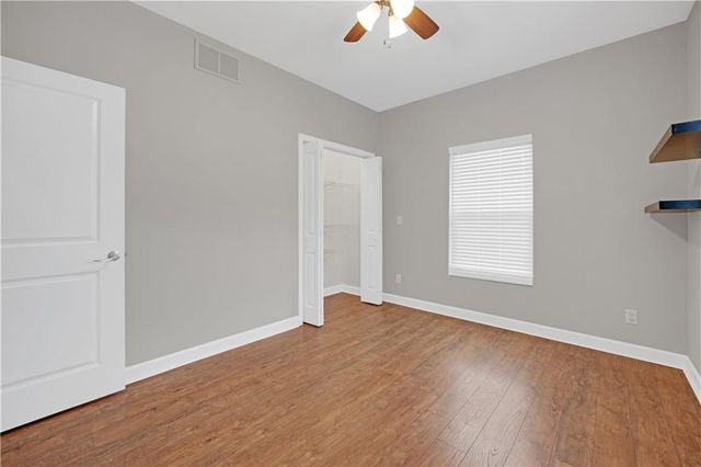 27487 Isabella Lane, Warsaw, MO 65355