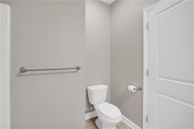 27487 Isabella Lane, Warsaw, MO 65355