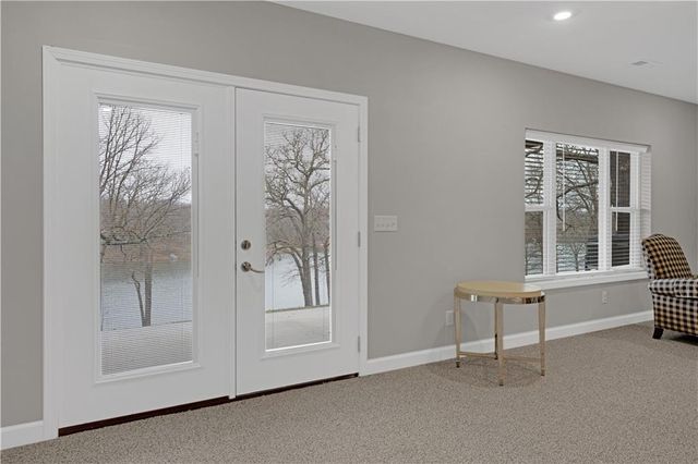 27487 Isabella Lane, Warsaw, MO 65355