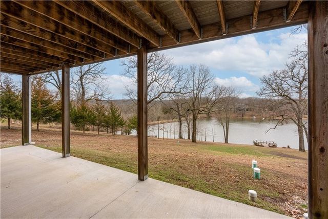 27487 Isabella Lane, Warsaw, MO 65355