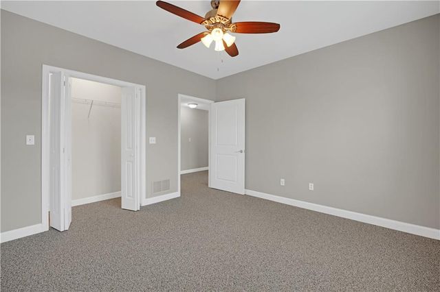 27487 Isabella Lane, Warsaw, MO 65355