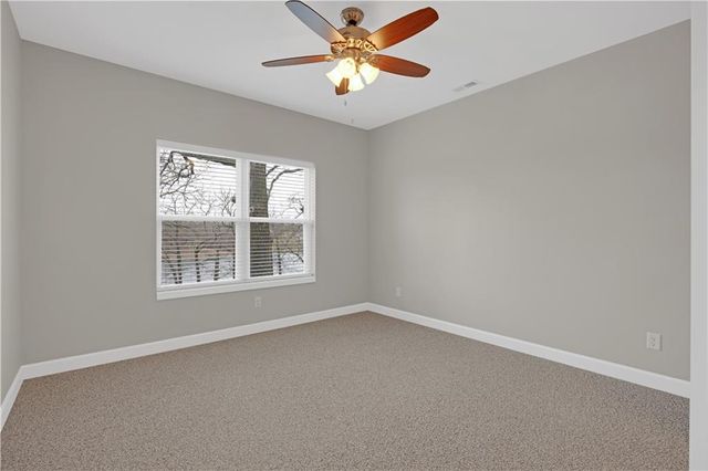 27487 Isabella Lane, Warsaw, MO 65355