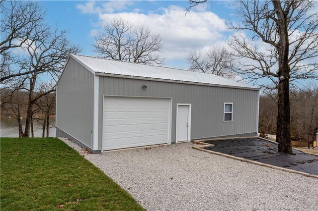 27487 Isabella Lane, Warsaw, MO 65355