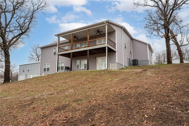 27487 Isabella Lane, Warsaw, MO 65355