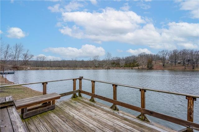 27487 Isabella Lane, Warsaw, MO 65355