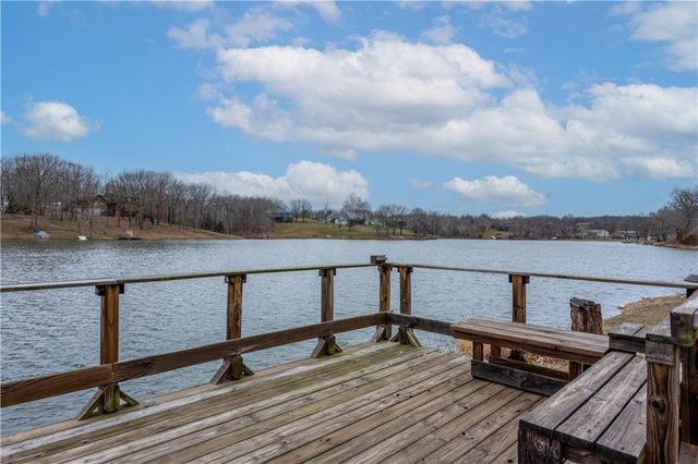 27487 Isabella Lane, Warsaw, MO 65355