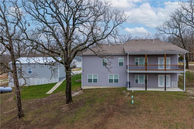 27487 Isabella Lane, Warsaw, MO 65355
