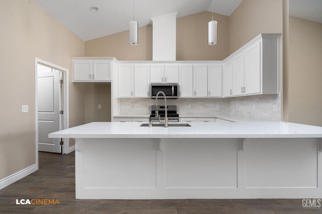 708 Sammy Way, Shafter, CA 93263