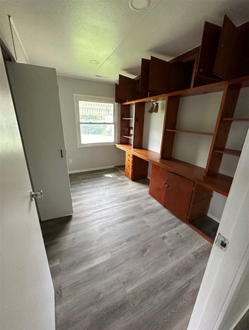 2430 Linwood Street SW, Cedar Rapids, IA 52404