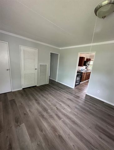 2430 Linwood Street SW, Cedar Rapids, IA 52404