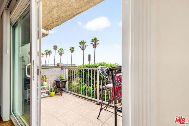 200 E Surfside Drive, Port Hueneme, CA 93041