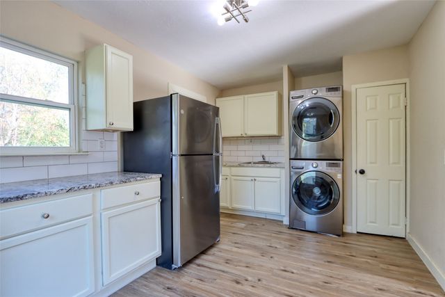 2765 Scotland Drive, Dallas, TX 75216