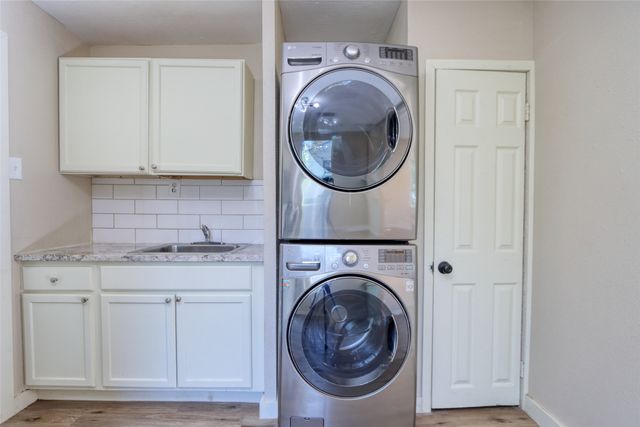 2765 Scotland Drive, Dallas, TX 75216