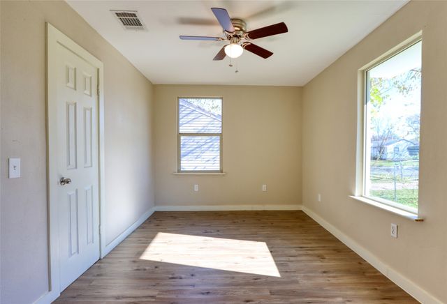 2765 Scotland Drive, Dallas, TX 75216