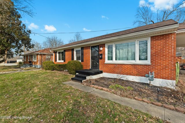 2023 Dixie Garden Dr, Louisville, KY 40272