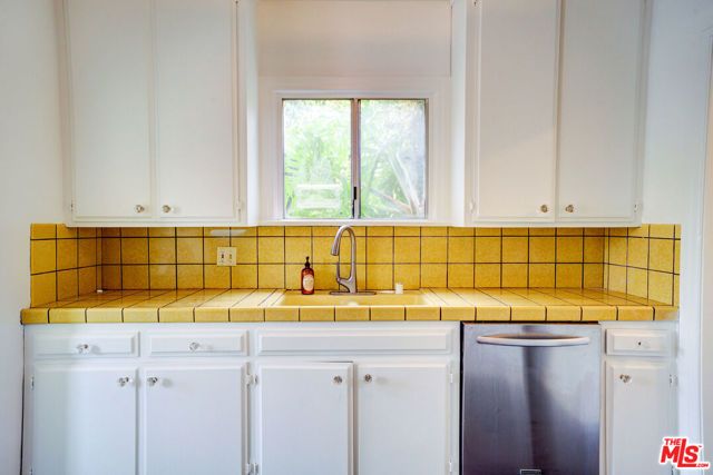 10372 Tennessee Avenue, Los Angeles, CA 90064