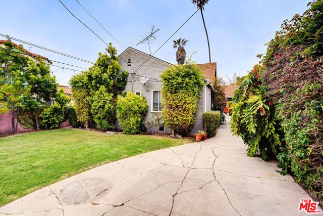 10372 Tennessee Avenue, Los Angeles, CA 90064