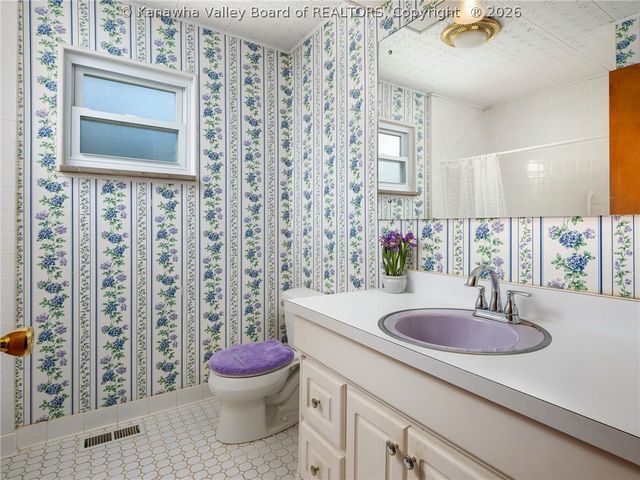 5003 Frederick Drive, Charleston, WV 25313
