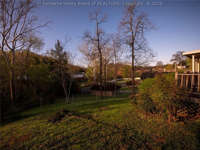 5003 Frederick Drive, Charleston, WV 25313