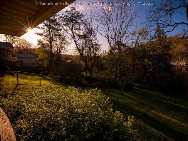 5003 Frederick Drive, Charleston, WV 25313