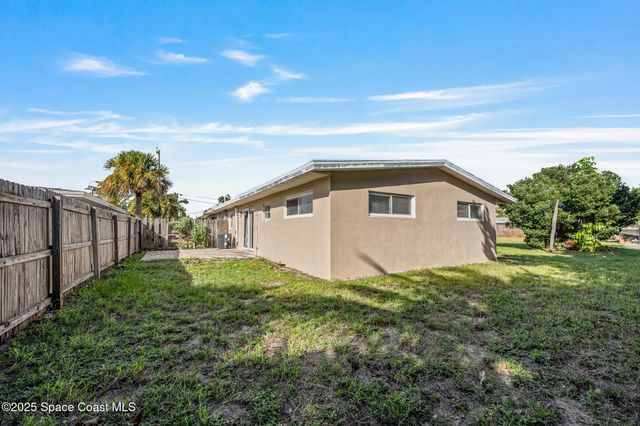 137 Washington Avenue B, Indialantic, FL 32903