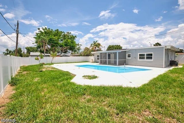 4370 Deleon ST, Fort Myers, FL 33901