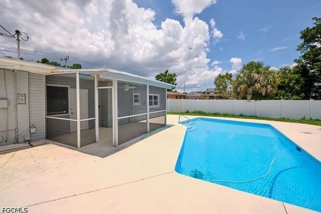 4370 Deleon ST, Fort Myers, FL 33901