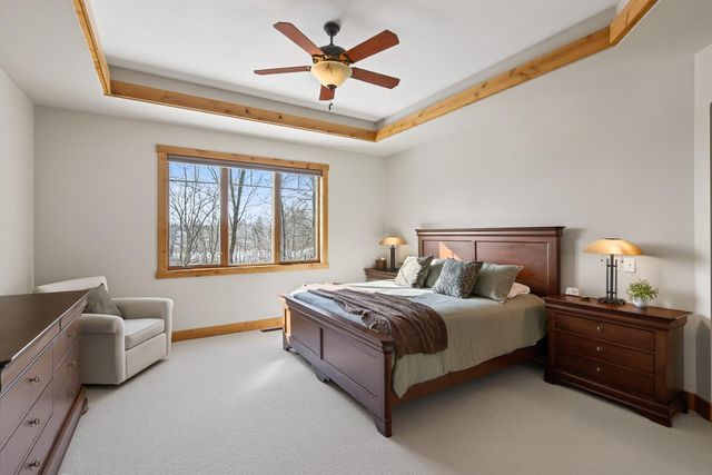 23400 Woodland Ridge Drive, Lakeville, MN 55044