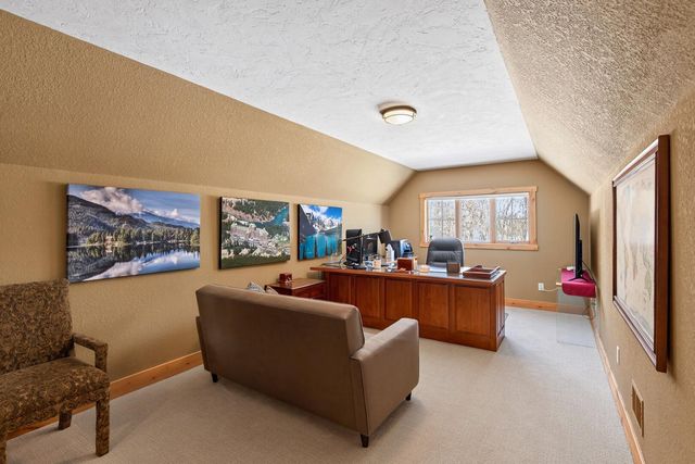 23400 Woodland Ridge Drive, Lakeville, MN 55044