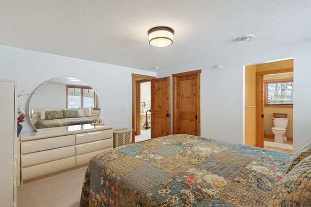 23400 Woodland Ridge Drive, Lakeville, MN 55044