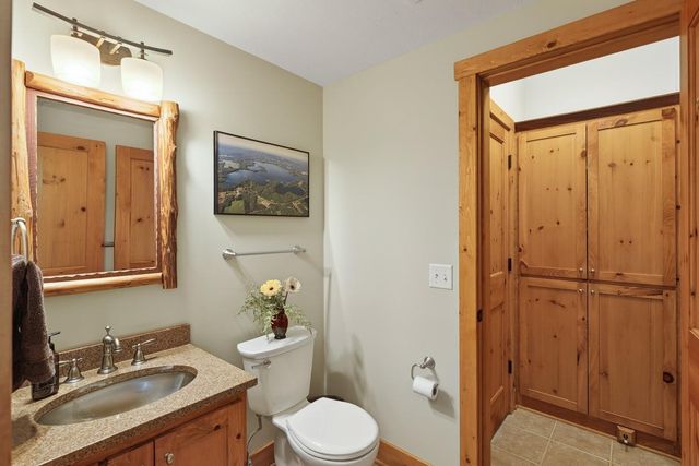 23400 Woodland Ridge Drive, Lakeville, MN 55044